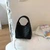Bolsas Tecidas Japonesas e Coreanas para Mulheres Verão 2026 Nova Bolsa de Ombro Transversal de Grande Capacidade para o Dia a Dia Bolsa Mãe-Filha de Nicho