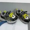 Tênis dad respirável vazado de retalhos decorativos de malha com alça dupla e estampa de letras, novos sapatos de corrida outono 2026