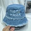 Sombrero de pescador con letras deshilachadas de mezclilla lavada retro japonesa para hombres y mujeres, aspecto pequeño, moda casual, sombrero de lavabo que combina con todo.
