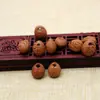 Cesta de Nogal y Durazno Carrito de Puesto Talla de Cesta de Durazno Individual para Niños Material Hecho a Mano DIY Pulsera de Cuerda Roja Accesorios para Collar Accesorios Pequeños