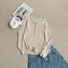 Suave y de tacto suave top de lana Lyocell de manga larga con cuello redondo, tapeta de botones y un diseño elegante, fino y protector del sol, adecuado para otoño, para mujer