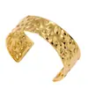 Pulsera de Acero Inoxidable Europeo y Americano con Textura de Presión de Aceite, Apertura Ajustable, Estilo Retro Ancho de Moda Simple, Pulsera Nueva
