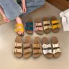 Chinelos e Sandálias Birkenstock de Couro Genuíno 2026 Antiderrapantes Aumentadores de Altura Respiráveis Sapatos Birkenstock Estilo Simples Sapatos Birkenstock para Mulheres Verão Couro Genuíno