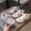 Zapatos Deportivos de Malla Transpirable para Niños Verano Delgados Ligeros Suela Suave Antideslizantes Zapatos para Correr para Niñas Niños Zapatos de Malla Casuales