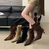 Botas Elegantes Slim para Mulheres no Outono Novo Estilo Botas Slim Estampa de Leopardo Bico Fino Salto Agulha Camurça Salto Alto Botas Curtas