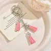 Llavero de joyería hecho a mano DIY con borlas, colgantes de borla de metal, accesorios para bolsos y piezas decorativas al por mayor