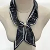 Collar con Bufanda de Algodón y Seda de Doble Cara con Flor de Anacardo para Mujer, Diseño de Nicho de Alta Gama, Bufanda de Cuello Ajustable, Nuevo Accesorio