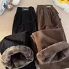Pantalones retro de pana estilo americano para hombre, forrados de polar para invierno, gruesos, talla grande, cálidos, de corte holgado, pierna recta, estilo casual