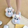 Bonitas pantuflas de algodón estilo girly con ratón de cocina para mujer, nuevo modelo otoño e invierno 2026, forradas de felpa, cálidas, versátiles y adecuadas para usar en exteriores