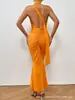 Vestido longo europeu e americano transfronteiriço justo de cor sólida sem costas com fenda lateral estilo sereia e gola halter