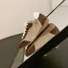 Zapatillas de entrenamiento retro alemanas de cuero suave para mujer, nuevos zapatos de mujer para el verano 2026, zapatillas casuales con cordones y aumento de altura interior, zapatillas de skate versátiles