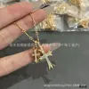 Colar Europeu e Americano de Cruz Dupla Totalmente Cravejado com Diamantes, Pingente Hip-Hop Cravejado com Diamantes para Homens e Mulheres, Corrente para Clavícula, Corrente de Pescoço, Pingente de Nicho de Luxo Leve
