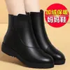 2026 Botas Cortas Versátiles de Moda Cuero Suave Zapatos de Algodón Suela Suave Botas Estilo Martin con Terciopelo Botas de Invierno Estilo Nuevo Fondo Plano Botas para Mujer