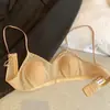Sutiã fino anti-impacto com copas de orelha de coelho, amigável à pele e confortável, sem aro, alças finas, malha respirável, lindo design nas costas, lingerie feminina