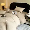 Juego de ropa de cama a rayas de cuatro piezas 100% algodón, Clase A, estilo simple, funda de edredón, sábana plana, sábana ajustable, algodón puro de 60 hilos, algodón lavado