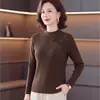 Camisa básica feminina de manga comprida com gola alta meia, nova moda 2026 para mulheres de meia-idade, camiseta de gola média com mangas compridas, para puxar por cima da cabeça