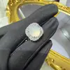 Anillo Cabujón Grande de Calcedonia Verde Hielo de Alta Calidad al por Mayor para Fabricantes, Incrustado con Ágata Lujosa, Comparable al Anillo de Diamante Completo de Jade