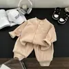 Jaqueta Polar Fleece Infantil Outono e Inverno Casual Aconchegante Peça Única de Fleece Cardigan Infantil de Lã Espessura Média Uniforme de Baseball para Meninos e Meninas