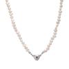 Collar de perlas barrocas para mujer, cadena de clavícula irregular de nicho de lujo ligero para mujer, accesorios de collar de amor de succión magnética de alta calidad
