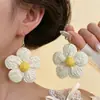 Pendientes Estilo Vacaciones en la Playa, Nuevos Pendientes de Flor de Tela Primavera Verano para Mujer, Modernos y Dulces, Pinzas para Orejas de Bobina de Mosquitos