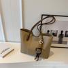 Nuevo bolso de hombro retro para mujer 2023, nuevo bolso de mano elegante con costuras de moda, de gran capacidad, para ir al trabajo.
