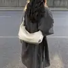 Bolso cruzado de hombro estilo coreano transfronterizo, nuevo modelo 2026, bolsa de albóndiga plisada vintage de gran capacidad, bolso casual versátil para el día a día