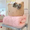 Almohada y manta de gato lindas dos en uno para siesta en la oficina, uso en el coche y como manta decorativa para mujeres