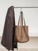 Nuevo Top de Capa Exterior para Otoño/Invierno Piel de Vaca Gran Capacidad Versátil para Viajes Diarios Bolso de Piel Genuina para Mujer Bolso Tote de Gran Capacidad de Hombro Único