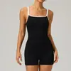 Nuevo conjunto de yoga de una pieza ajustado transfronterizo con bloques de color, cuello cuadrado, espalda descubierta, shorts de fitness y tirantes para mujer