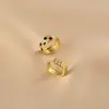 Hebilla de Oreja de Circonita a Cuadros para Mujer Nueva de Este Año Única Elegante de Alta Gama Atmosférica Celebridad de Internet Pendientes Populares
