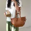 Bolsa Tote de Couro Macio Personalizada Moda Estilo Coreano Alça de Asa Bolsa de Mão Bolsa de Ombro para Mulheres de Alta Qualidade Versátil Grande Capacidade Bolsa para o Dia a Dia