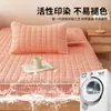 Capa de cama à prova de poeira e manchas acolchoada Classe A peça única estilo MUJI lavável à máquina protetor de colchão espesso para dormitório capa de cama antiderrapante