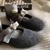 Sapatos Mary Jane Diários com Bico Redondo e Salto Bloco, Estilo Francês Outono e Inverno 2025 Sapatos Elegantes de Laço com Pérolas Fada