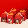 Nova caixa de doces de casamento de desenho animado fofo, caixa de doces de casamento criativa do Shin-chan, caixa de doces de mesa, caixa de papel vermelha atacado