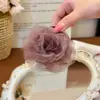 Presilha de Garra Flor Rosa em Rede Retro Cheia de Estrelas Presilha Tubarão para Mulheres Acessório de Cabelo High-End para Coque na Parte de Trás da Cabeça