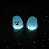 Accesorios de resina de dibujos animados transfronterizos, modelo de pequeño fantasma que brilla en la oscuridad para bricolaje, decoración de escritorio de Halloween para micro paisajismo