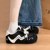 Zapatos Deportivos de Entrenamiento Alemanes para Mujer 2026 Primavera/Otoño Nuevos con Bloques de Color Blanco y Negro Bordado, Ocultos para Aumentar la Altura, Suela Suave, Transpirables, Versátiles, Punta Redonda