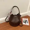 Bolso Cruzado de Textura de Alta Calidad para Mujer 2026 Nuevo de Moda Versátil Artículo Popular Bolso de Hombro de Nicho Bolso Cubo de Mano