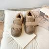 Zapatos Nuevos de Invierno 2026 para Niños Estilo Coreano de Lana de Cordero Zapatos de Algodón para Niñas con Forro Adicional para Calor, Zapatos Peludos de Punta Cerrada Anti-Pateaduras