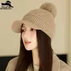 Nuevo Sombrero de Punto para Mujer de Invierno con Pico de Pato y Bola de Pelo de Conejo con Perlas, Protección para los Oídos, Caliente, Estilo Coreano, Versátil, Hace que la Cara se Vea Más Pequeña