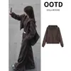 Chamarra con Capucha Color Café Oscuro Traje Deportivo de Principios de Otoño para Mujer Nuevo Estilo 2026 Corte Relajado Estilo Coreano Conjunto Completo