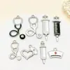 Goteo de Aceite Kc Fondo Dorado Jeringa Médica Grande Estetoscopio Corazón Gorro de Enfermera Colgante Pulsera Creativa Accesorios de Joyería