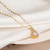 Collar de acero de titanio exquisito chapado en oro de lujo ligero con temperamento que no se desvanece para mujer, moda versátil, tendencia popular en línea, fabricantes de cadena para clavícula