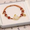 Imitação Hetian Jade Nafu Jade Coelho Pulseira Menina Nacional Maré Antiga Zodíaco Coelho Cyber Vermelho Corda de Mão Feijão Vermelho Ágata Presente