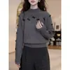 Suéter de punto gris con cuello alto medio y corbata de moño, camisa pullover casual de otoño talla grande, top de manga larga de alta gama