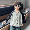 Chaqueta de béisbol para niños, chaqueta casual holgada para primavera y otoño, estilo nuevo, top raglán con bloques de color para niños pequeños