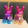 Llavero colgante de oso violento iridiscente electrochapado de dibujos animados figura de resina artículo pequeño regalo de pareja decoración de llavero