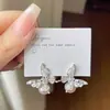 Pendientes de Mariposa con Perla y Circonita Super Brillantes Estilo Coreano, Pendientes de Lujo Ligero y Gama Alta, Pendientes de Nicho de Moda y Exquisitos