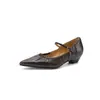 Sapatos Mary Jane Plissados de Pele de Ovelha Coleção Primavera 2026 com Salto Escondido, Salto Baixo, Bico Fino, Couro Genuíno Completo, Tira Única Sapatos Femininos