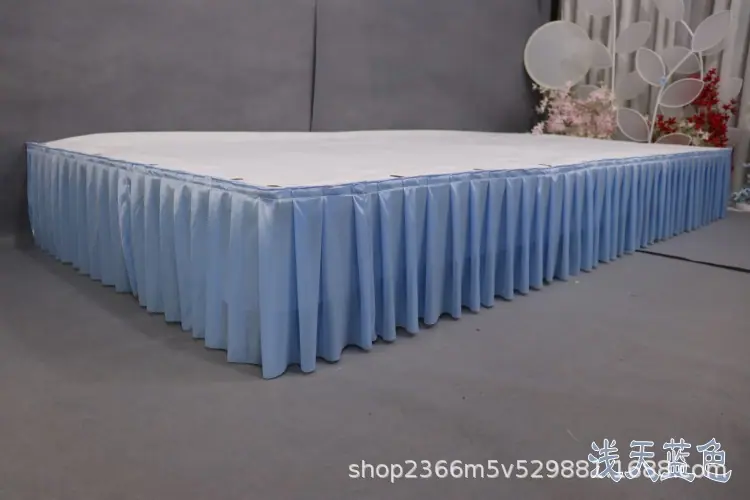 浅天蓝色台裙